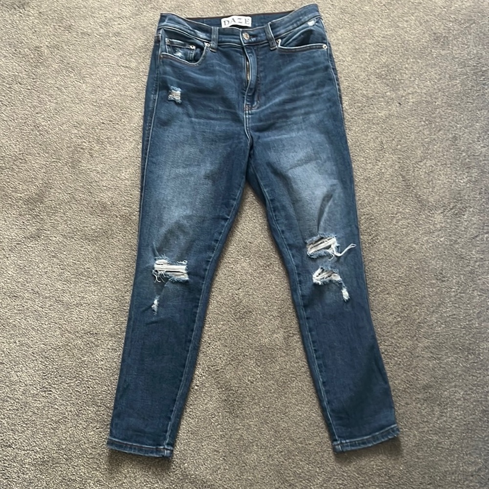 Cropped Stretch Ripped Jeans!